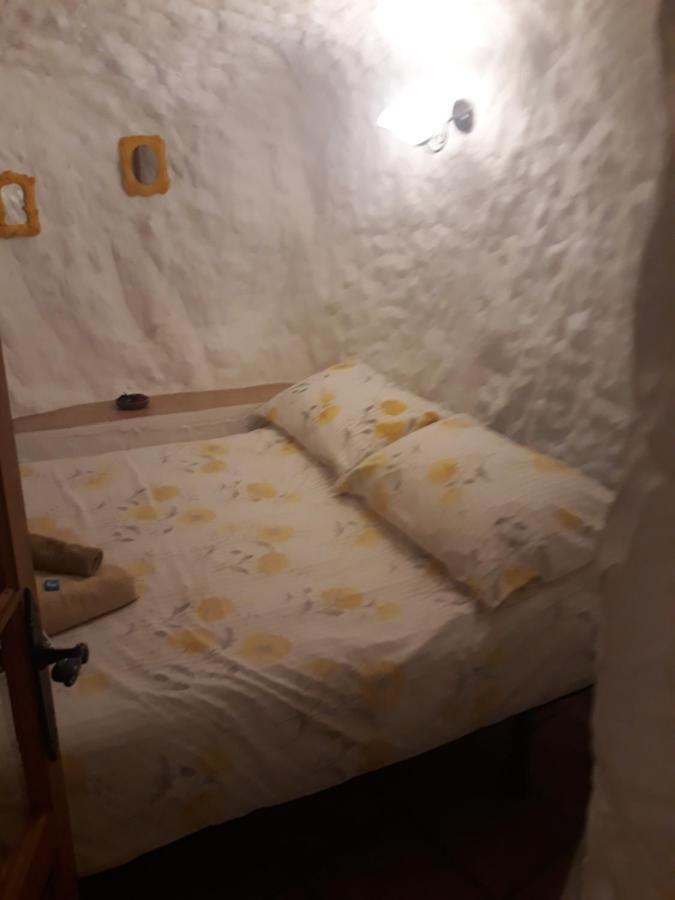 Freila The Welcome Cave מראה חיצוני תמונה