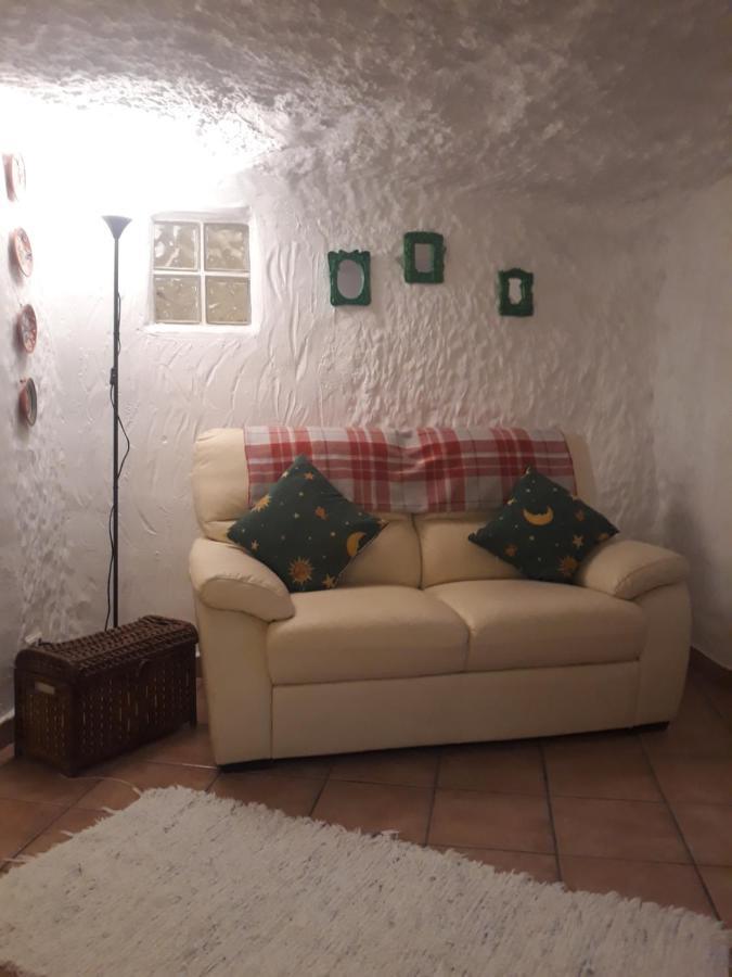 Freila The Welcome Cave מראה חיצוני תמונה